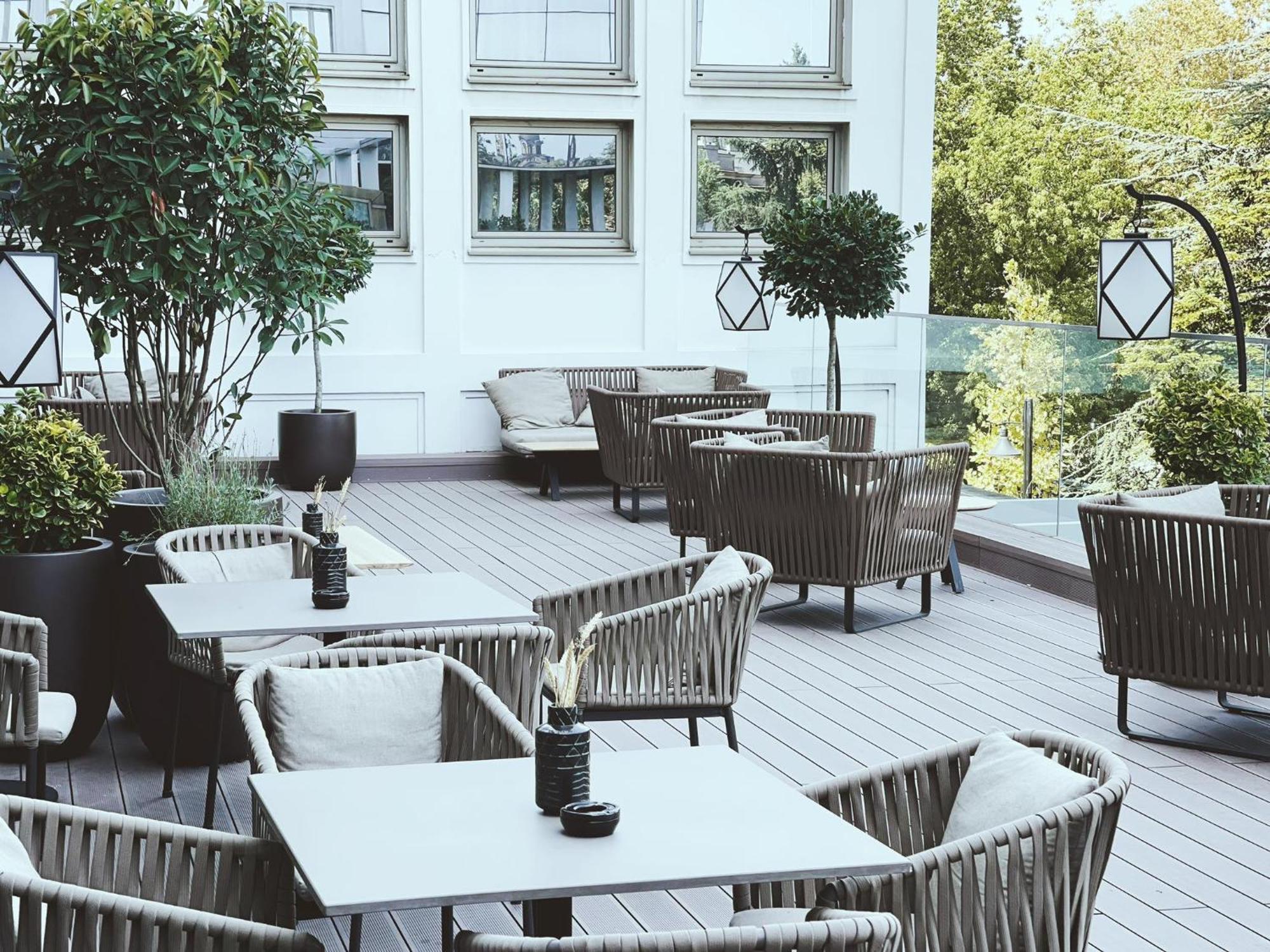 메트로폴 팰리스, 어 럭셔리 컬렉션 호텔, 벨그라드 베오그라드 외부 사진 The Terrace at The Ivy Collection